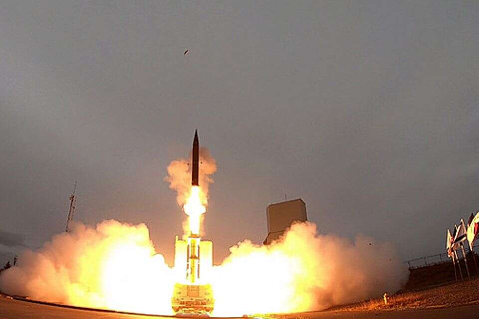 מערכת החץ בפעולה , אגף דוברות והסברה במשרד הביטחון