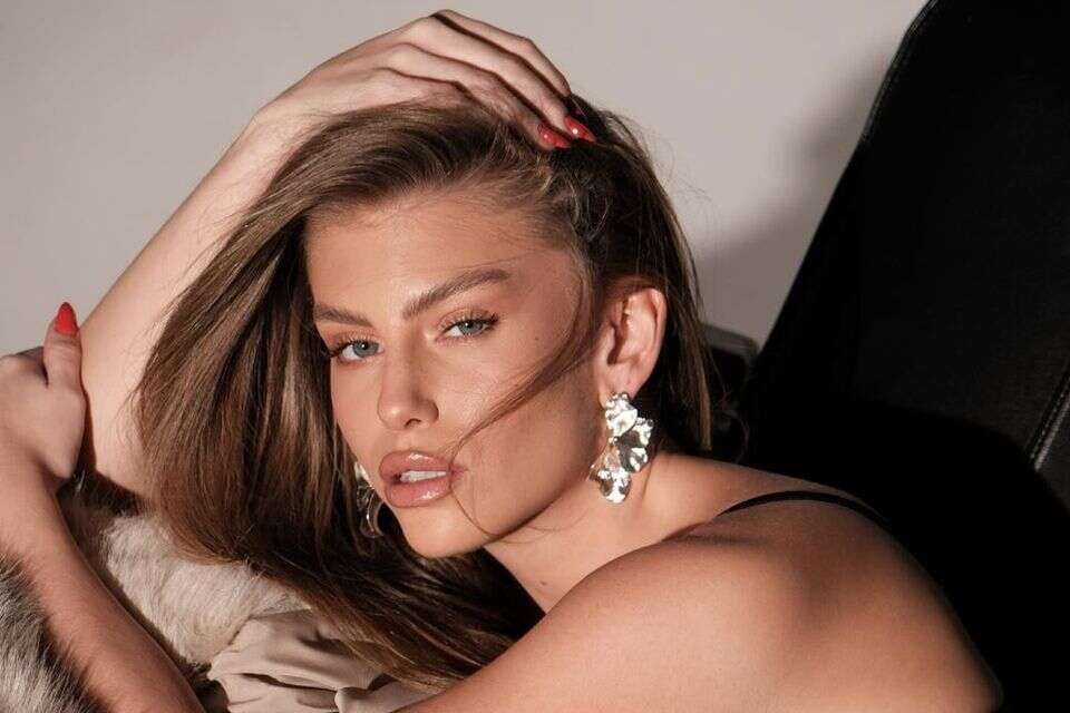 שברה את הפיד: טיילור מלכוב לוהטת