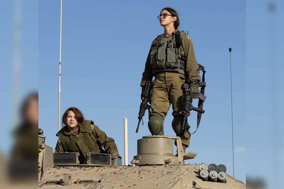 לראשונה בעולם: נחשפה תמונה מהסרט על גיבורות 7 באוקטובר