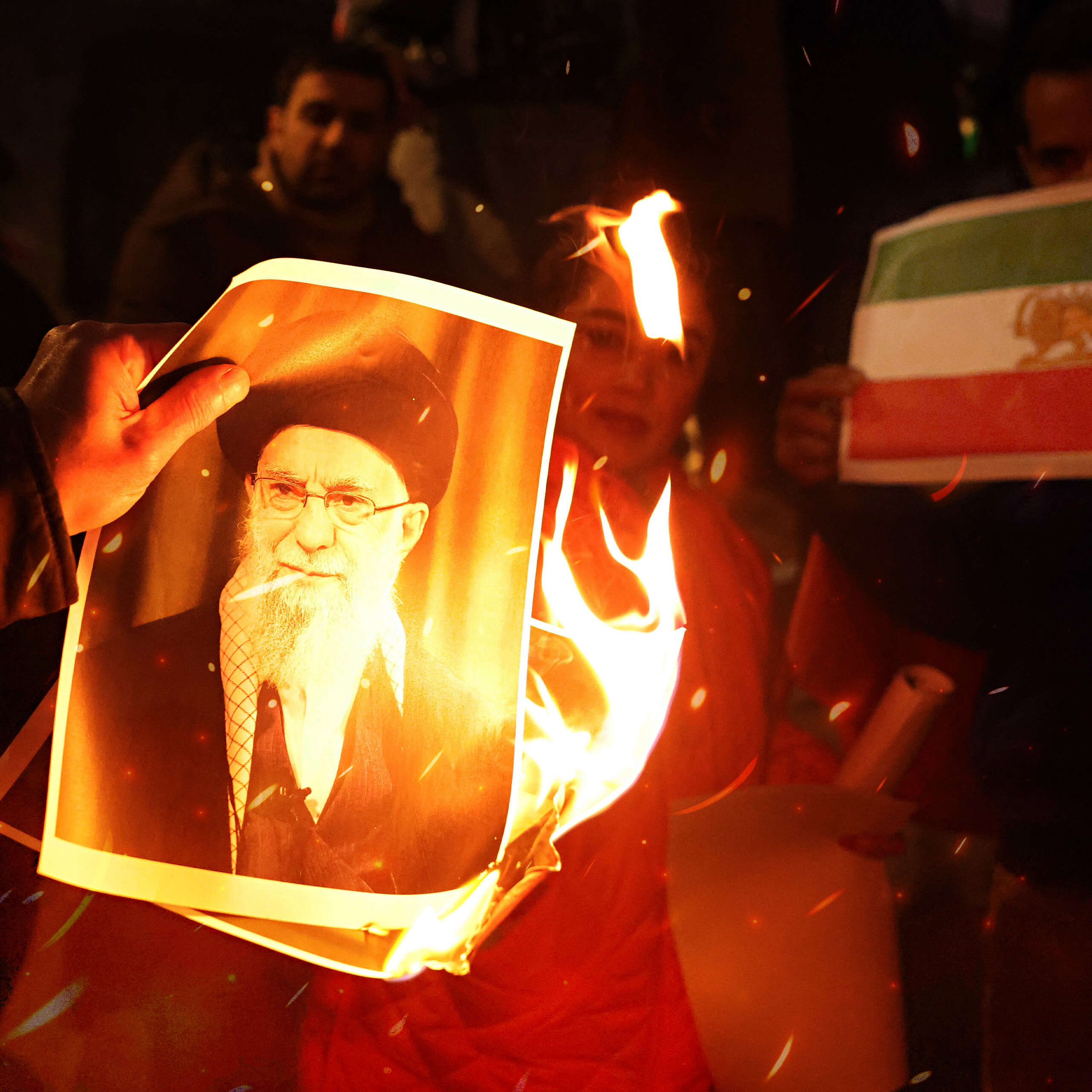 האיראני שחושף את חולשות המשטר: "ישראל, כנסי לאירוע"