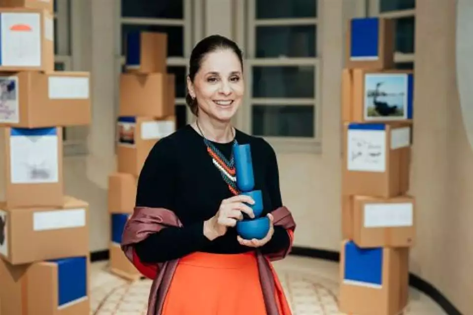 המרחבים שמעצבים ילדות אחרת - והאישה שמאחוריהם