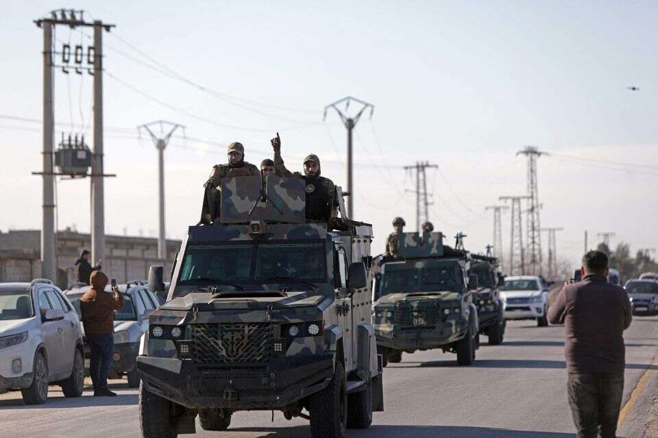 אחרי מחוות א-שרע: מפקד המיליציה הכורדית הודיע על הסגת כוחותיו