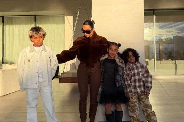 קים קרדשיאן עם הילדים , מתוך אינסטגרם קים קרדשיאן