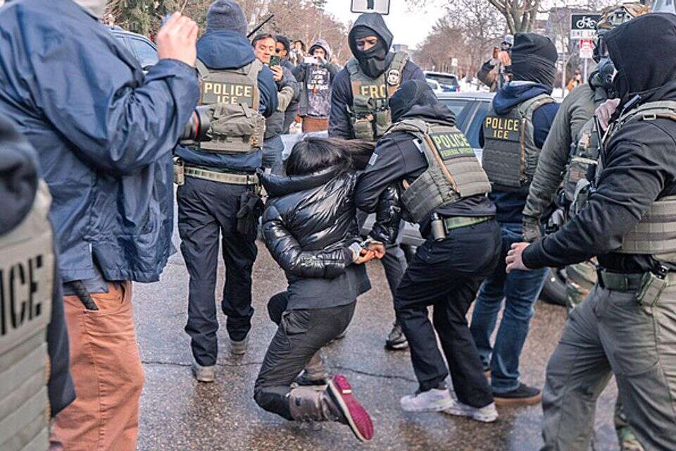 טראמפ עיצב את אמריקה בצלמו, אך שעון החול הפוליטי שלו אוזל