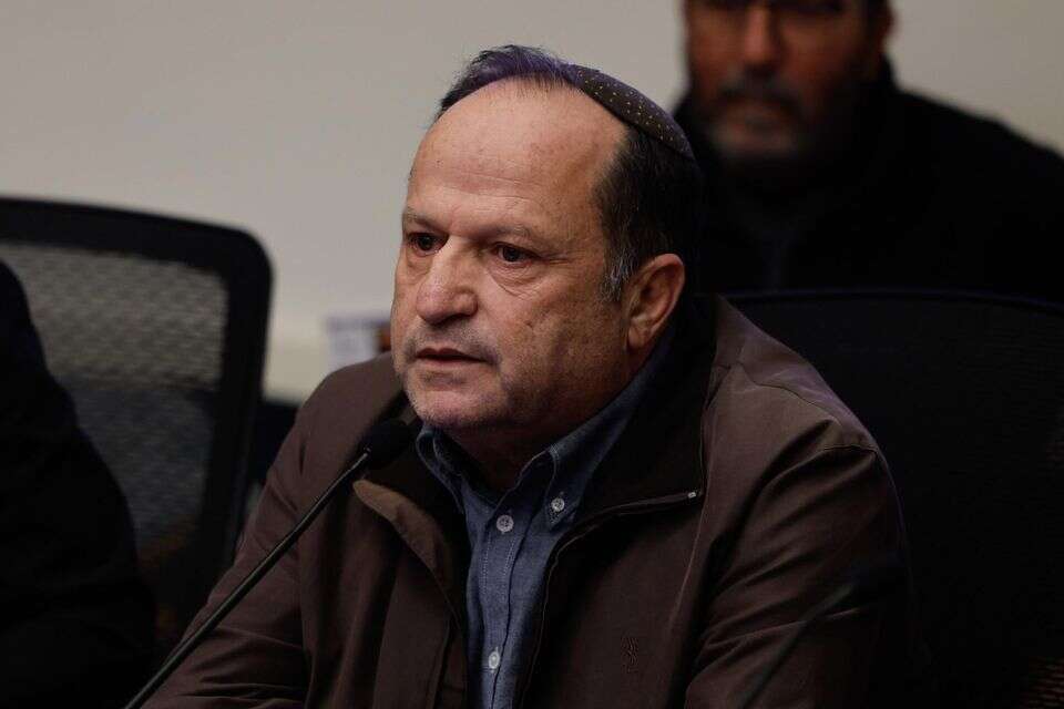 איציק בונצל, אביו של סמ"ר עמית ז"ל בדיון בוועדה , אורן בן חקון