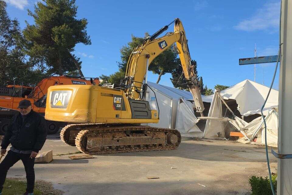 הריסת משרדי אונר"א , רשות מקרקעי ישראל