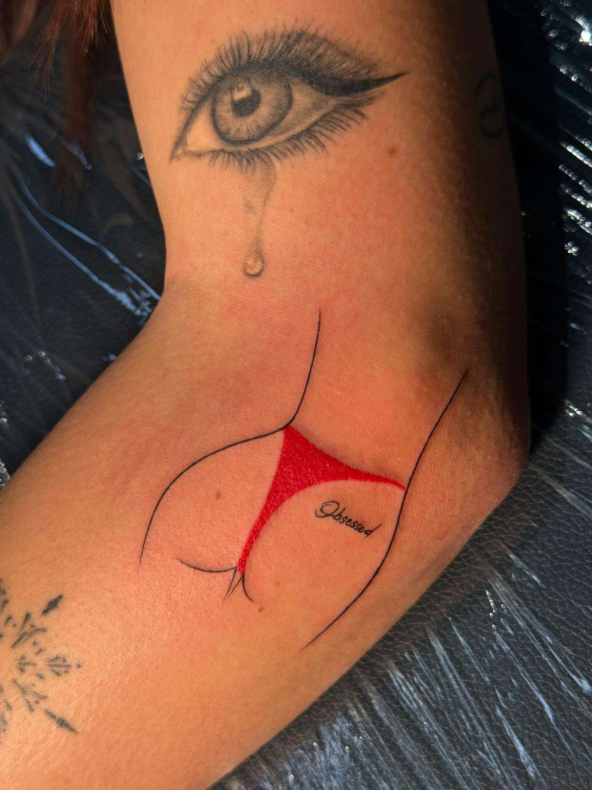 מאי ערב , ללא