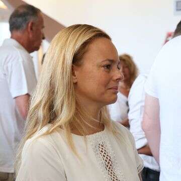 יעל בר זוהר משתפת בכאב: "עולם שלם התהפך"