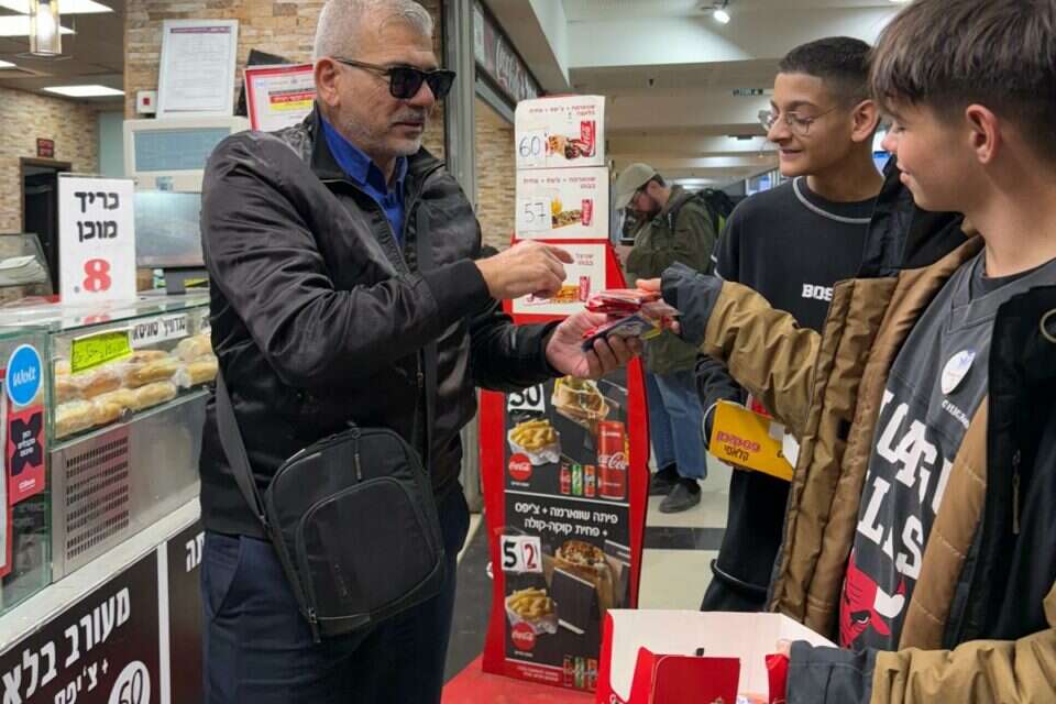 דווקא כשנהגי האוטובוס מותקפים: היוזמה המרגשת של תלמידי ב