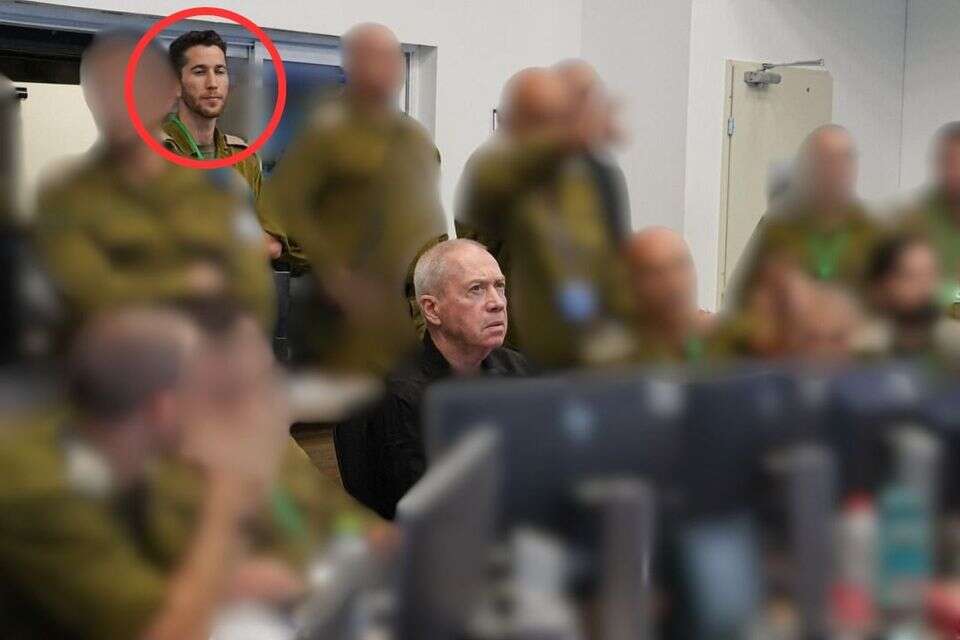 אסף שמואלביץ לצד שר הביטחון לשעבר יואב גלנט , .