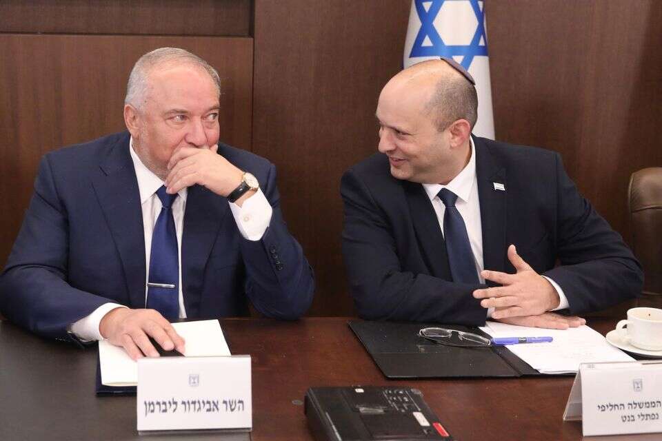 נפתלי בנט ויו"ר ואביגדור ליברמן בימי ממשלת השינוי , מארק ישראל סלם