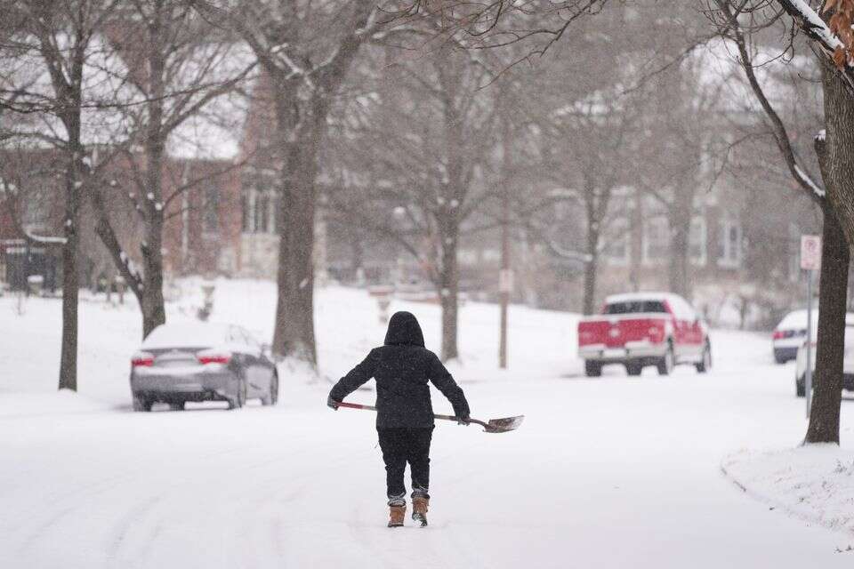 מינוס 40 מעלות ועשרות אלפים ללא חשמל בארה