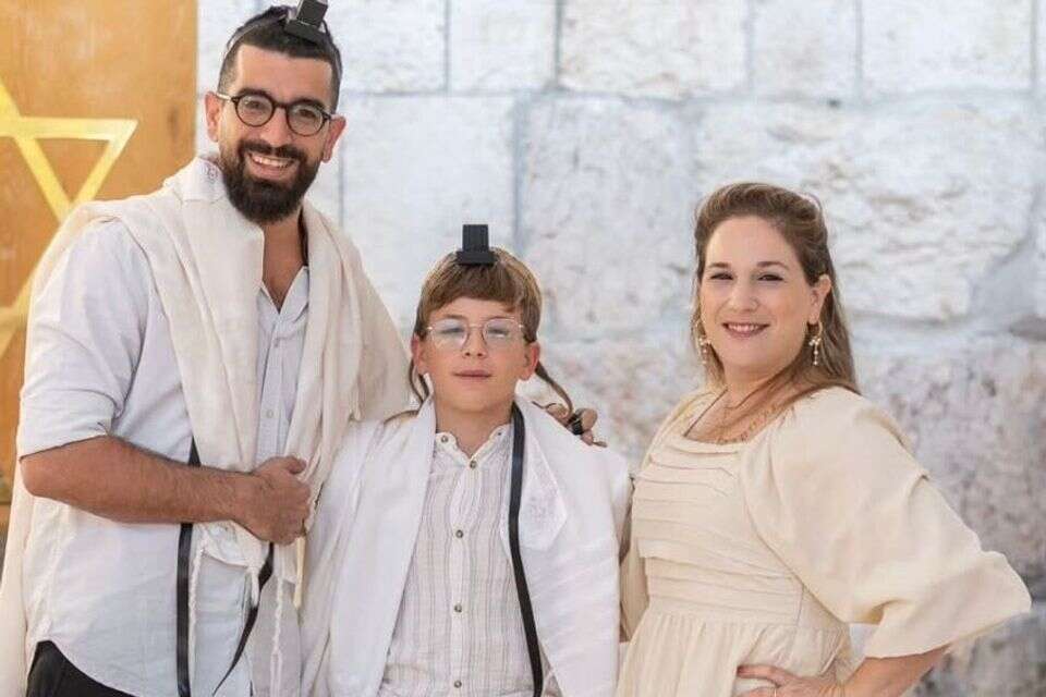 הדסה בן ארי עם הגרוש חנן בן ארי ובנם ברוכי , אינסטגרם