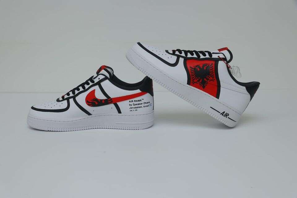 ה-Air Rama - נעלי Nike Air Force 1 לבנות שעברו התאמה אישית , מירי שמעונוביץ׳/דוברות הכנסת