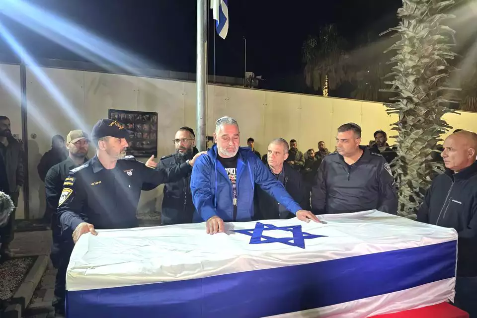 איציק האב מקבל את ארון בנו, רס"ר רן גואילי , דוברות המשטרה