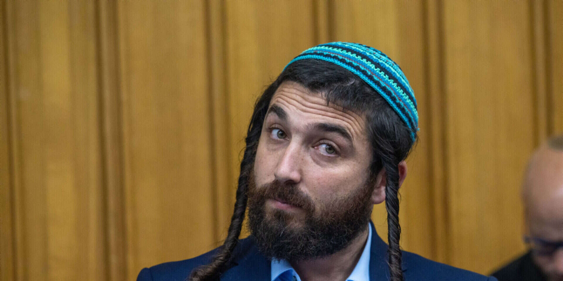 תשובה חד-משמעית לשאלה שמרחפת באוויר כבר שנתיים. ח"כ צבי סוכות , אורן בן חקון