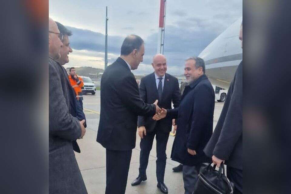 טורקיה מנסה למנוע מלחמה: 