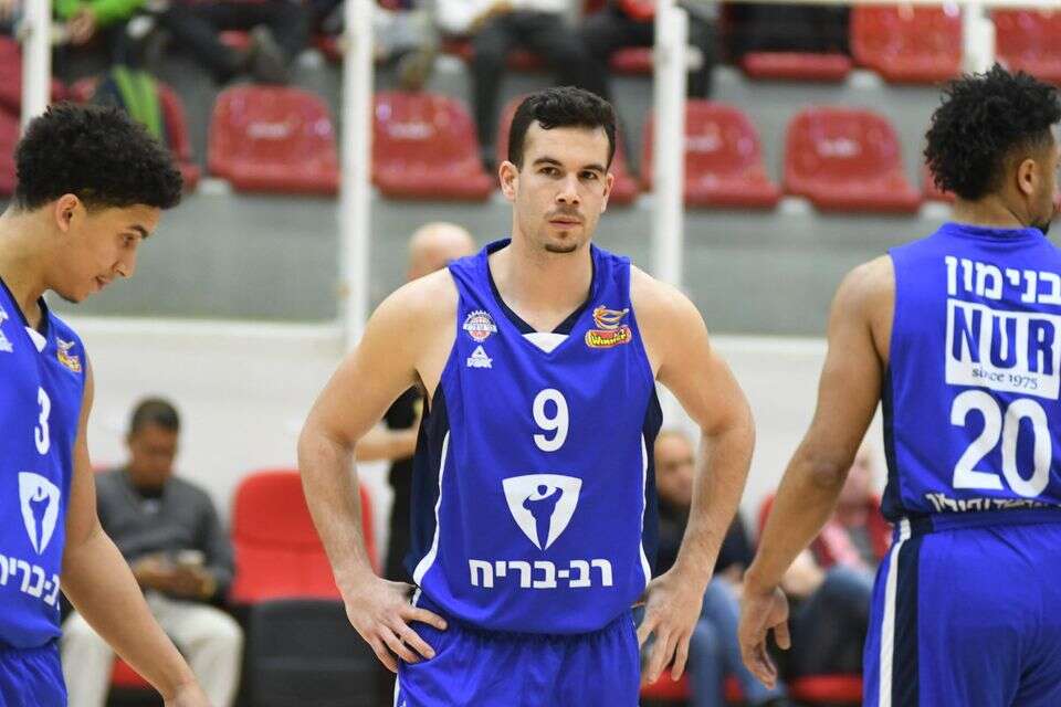 אור לאומי בתקופה בבני הרצליה , עומרי שטיין