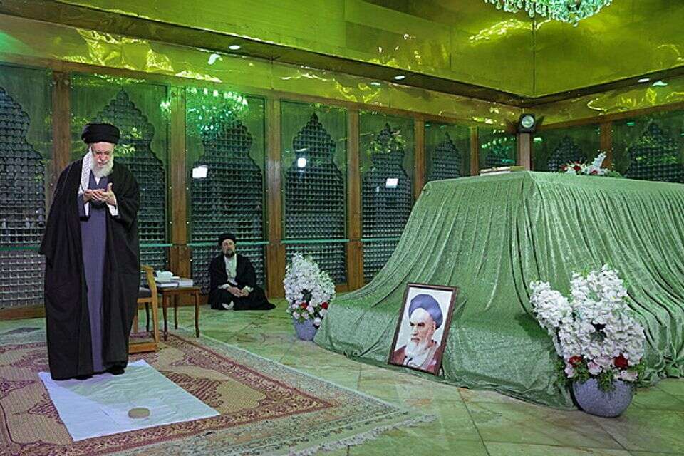 המשטר נחלש? גדל הסיכוי לבגידה בתוכו