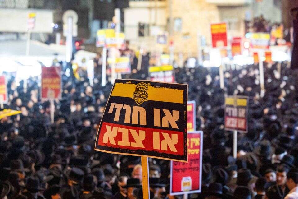 Bismuth stated: "The conscription law will pass before the budget" - and received sharp criticism