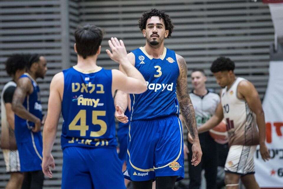 מרסיו סנטוס ותמיר בלאט , עודד קרני