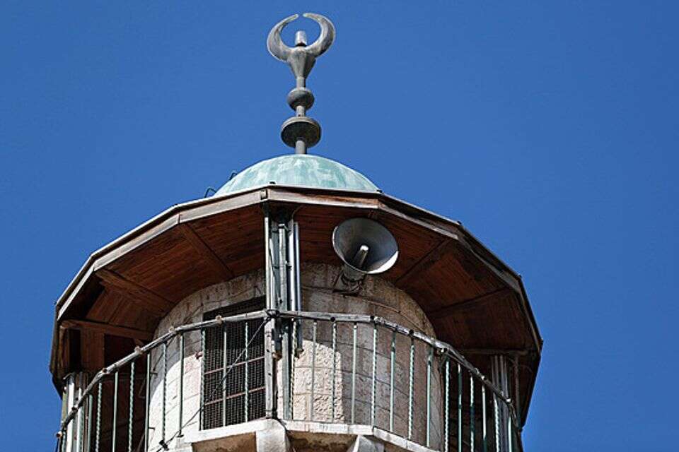 מתחת לאף: כך פועלים שידורי ההסתה בלב יהודה ושומרון