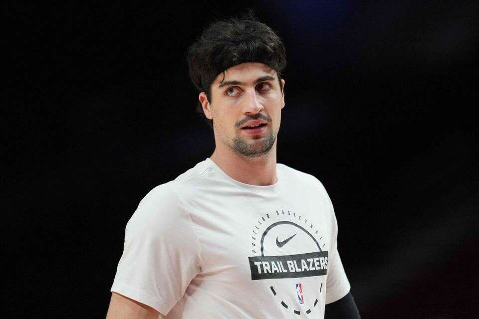 After the injury: Danny Avdia suffered another significant blow