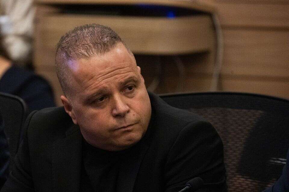 תומר גלאם , אורן בן חקון