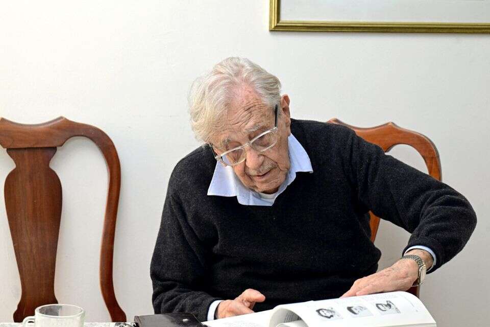 דוד גור. בזכות כישרון השרטוט  ,  יוסי זליגר