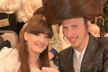 שימי מ"ווארט" נקרע ומבקש עצה לגבי הנישואים עם אדל