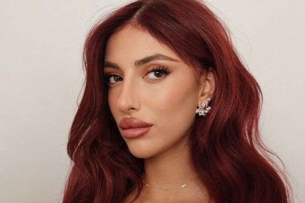 מאי ערב נגד תעשיית הבידור , אינסטגרם