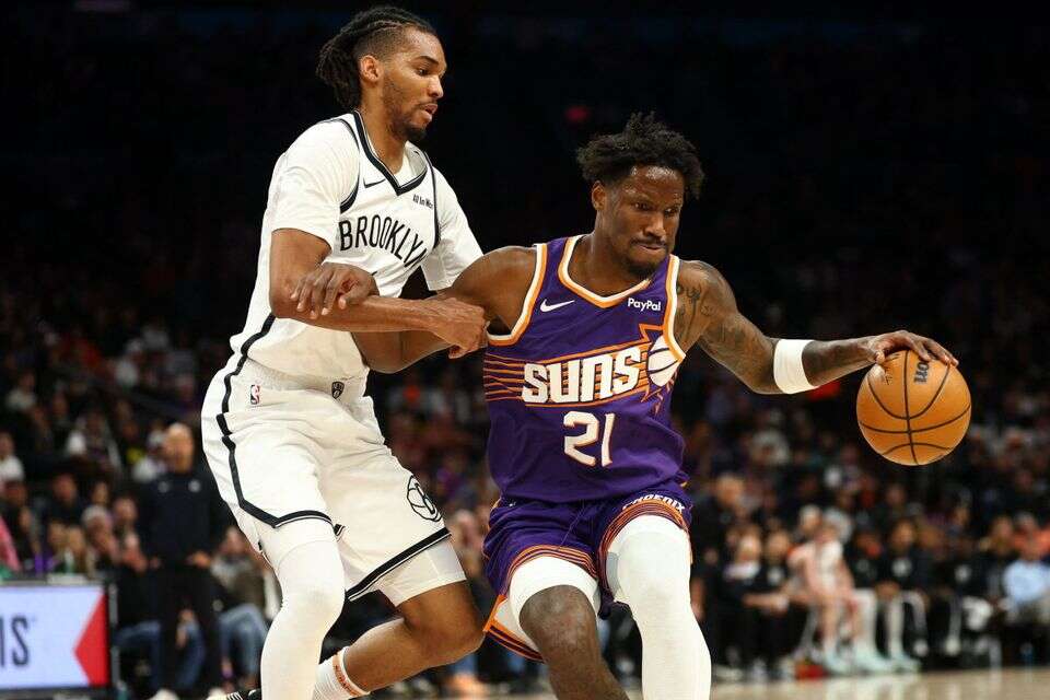 Did Nigel Hayes Davis not sign with Hapoel Tel Aviv because of pro-Palestinian identification?