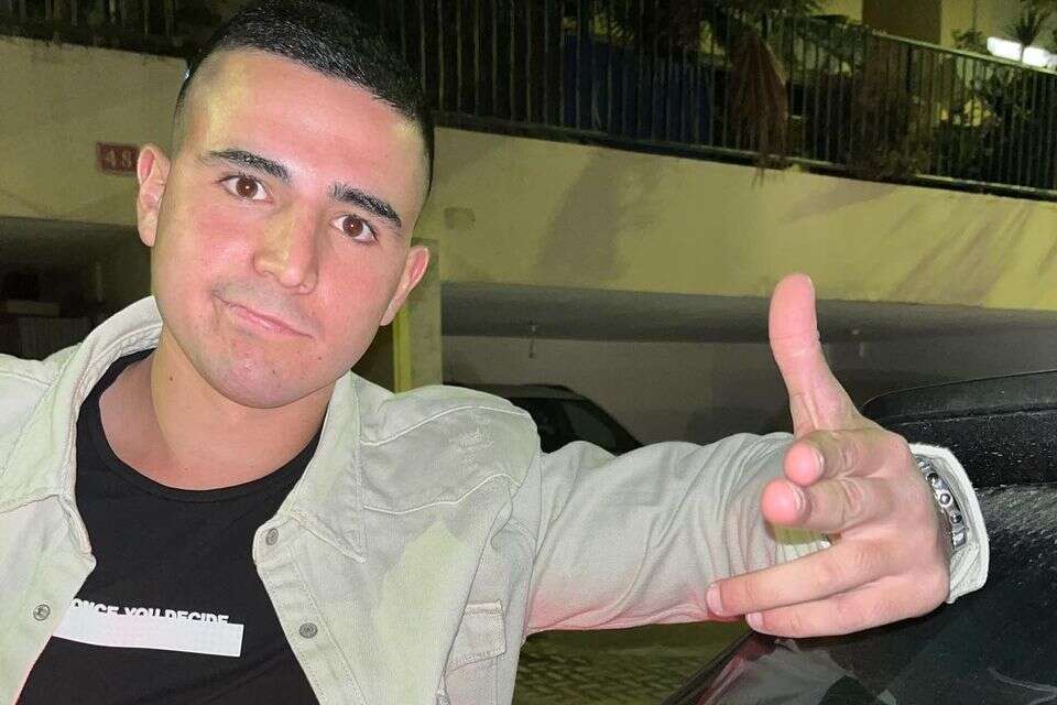 Remembering in form: the project to commemorate the late armor officer Aden Probizor