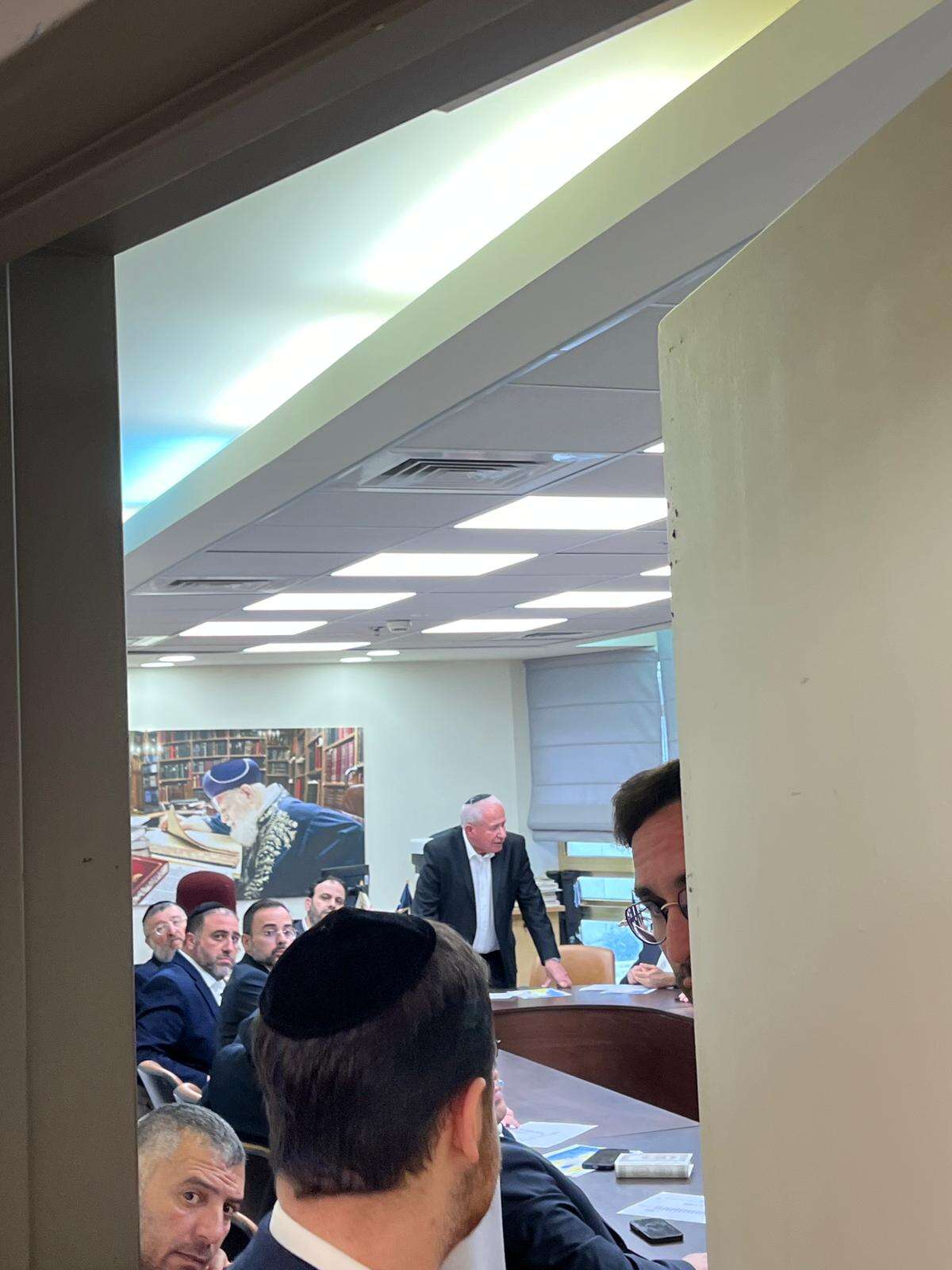 השר דיכטר נפגש עם חברי סיעת ש"ס , ביני אשכנזי