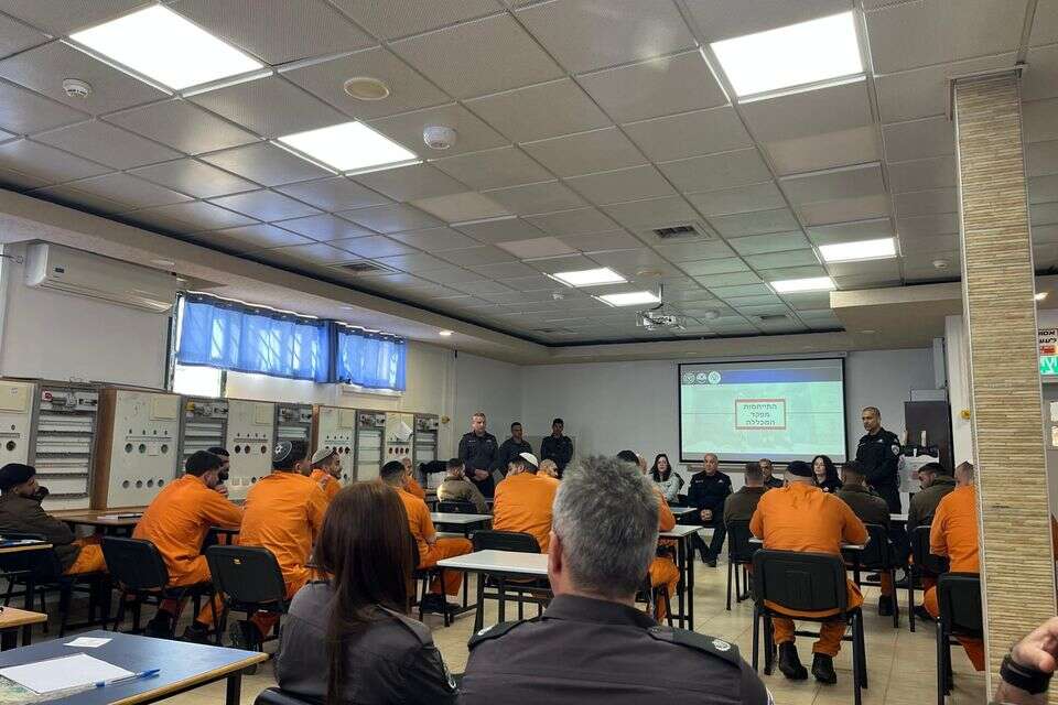 A unique course in Hermon prison: for the first time - prisoners were trained as fire fighters