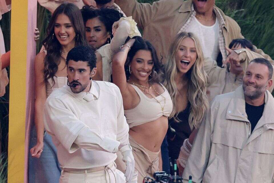 500 euros for a shirt: Zara employees sell the gift from Bad Bunny