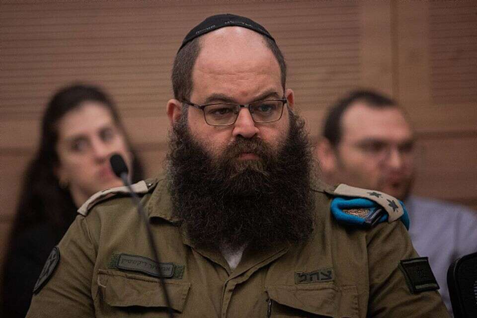 סגן אלוף אביגדור דיקשטיין , אורן בן חקון