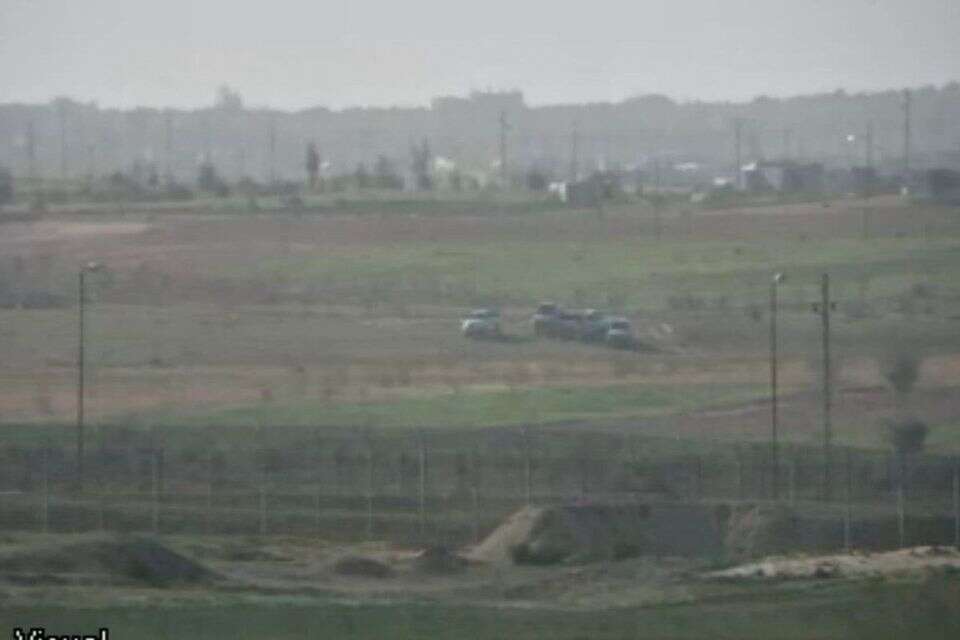 The panic of the white vans in the south continues: a combat helicopter was flown into the area