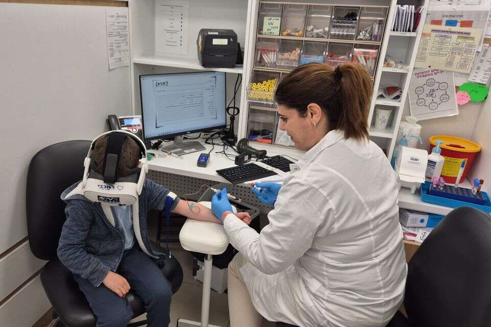 No dramas and no tears: VR glasses change the blood test experience for children