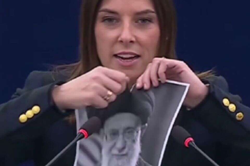 A member of the European Parliament tore up Khamenei's picture: "Enough with the hypocrisy of the left"