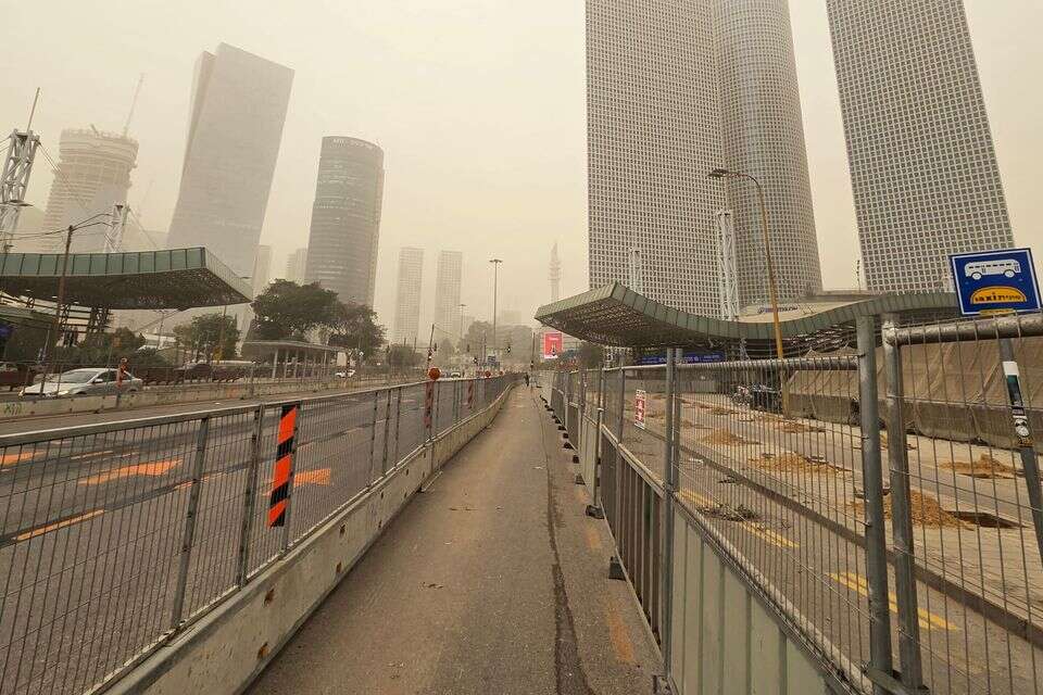 The haze is still here and Tel Aviv is still the most polluted in the world - when will relief be felt?