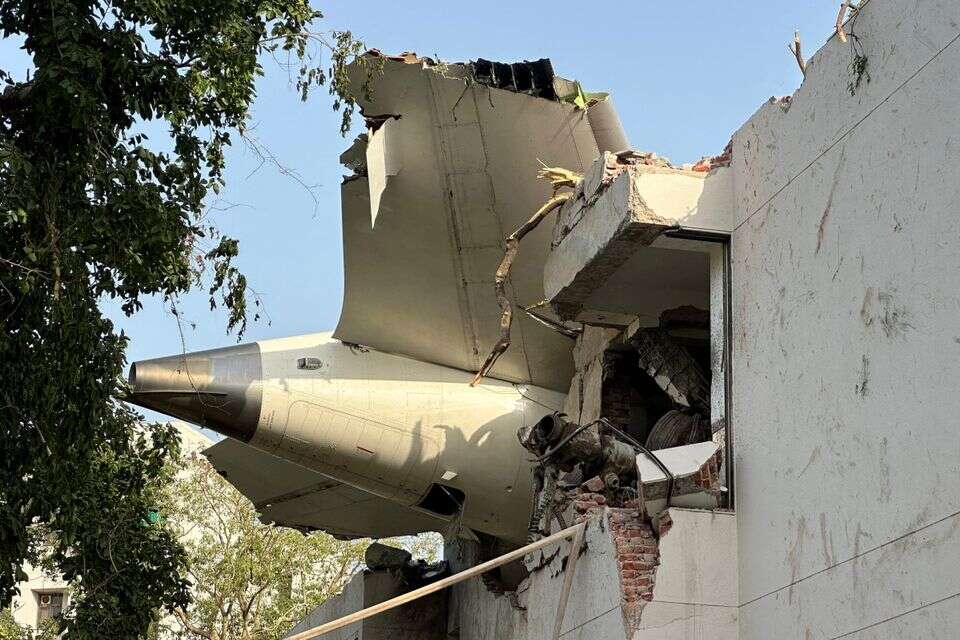 Before the publication of the crash report: "The pilot wanted to die, cut off the fuel and crushed 260 people"