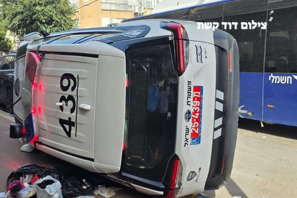The riots in Bnei Brak: a suspect was arrested for overturning a police car