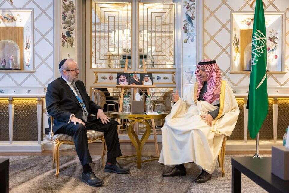"There was a fruitful conversation": a meeting between the Saudi Foreign Minister and the Trump envoy