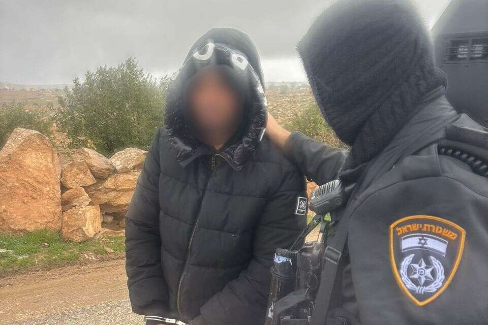 They pretended to be IDF soldiers, and stole with drawn weapons: watch the activity of the gold robbers near Hebron