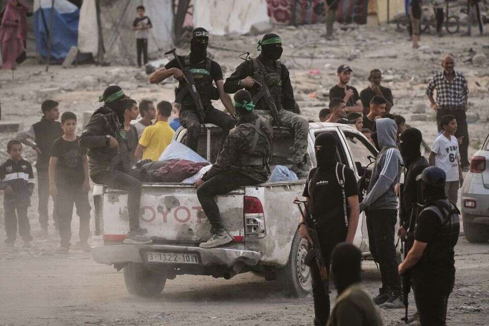 Senior Diplomatic: "The mediators want to give up disarming Hamas"