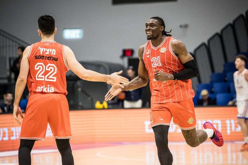 The 1,000th victory: Hapoel Tel Aviv defeated Maccabi Ramat Gan 62:91