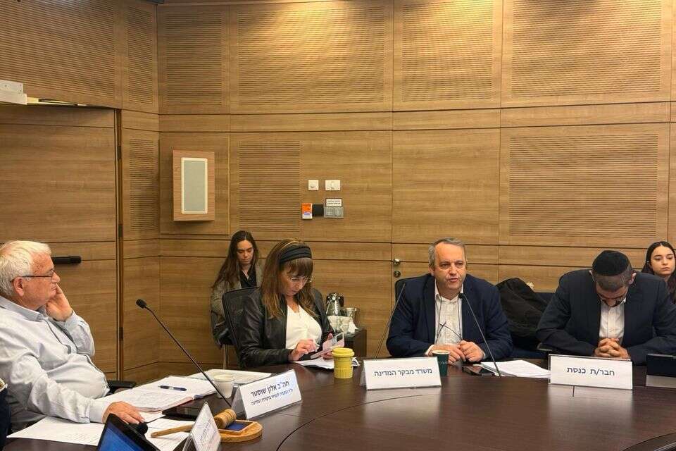 An opposition MK attacks: "The government and the IDF are being recruited to establish illegal outposts"