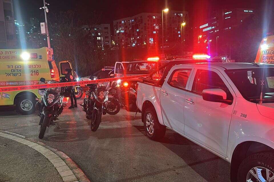 Double murder in Haifa: two young men about 20 years old were shot to death in a mini market