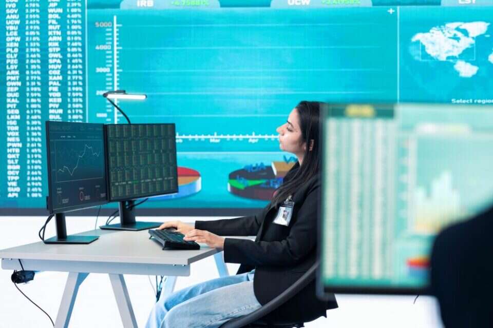 Between code and data: how cyber and data analyst courses open a door to the new world